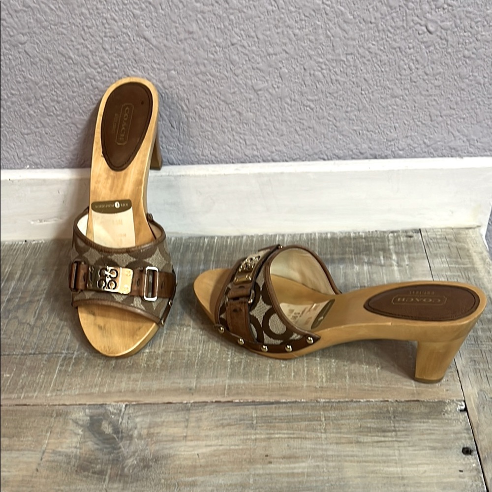 EUC Coach Tan & Brown Classic Print 3” Heels-Women's Heeled Wood Slip ons Sz 8.5